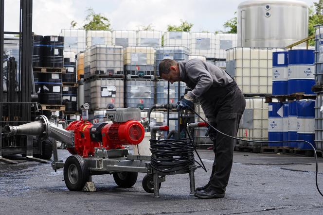 Employé CILA en intervention de collecte sur site industriel
